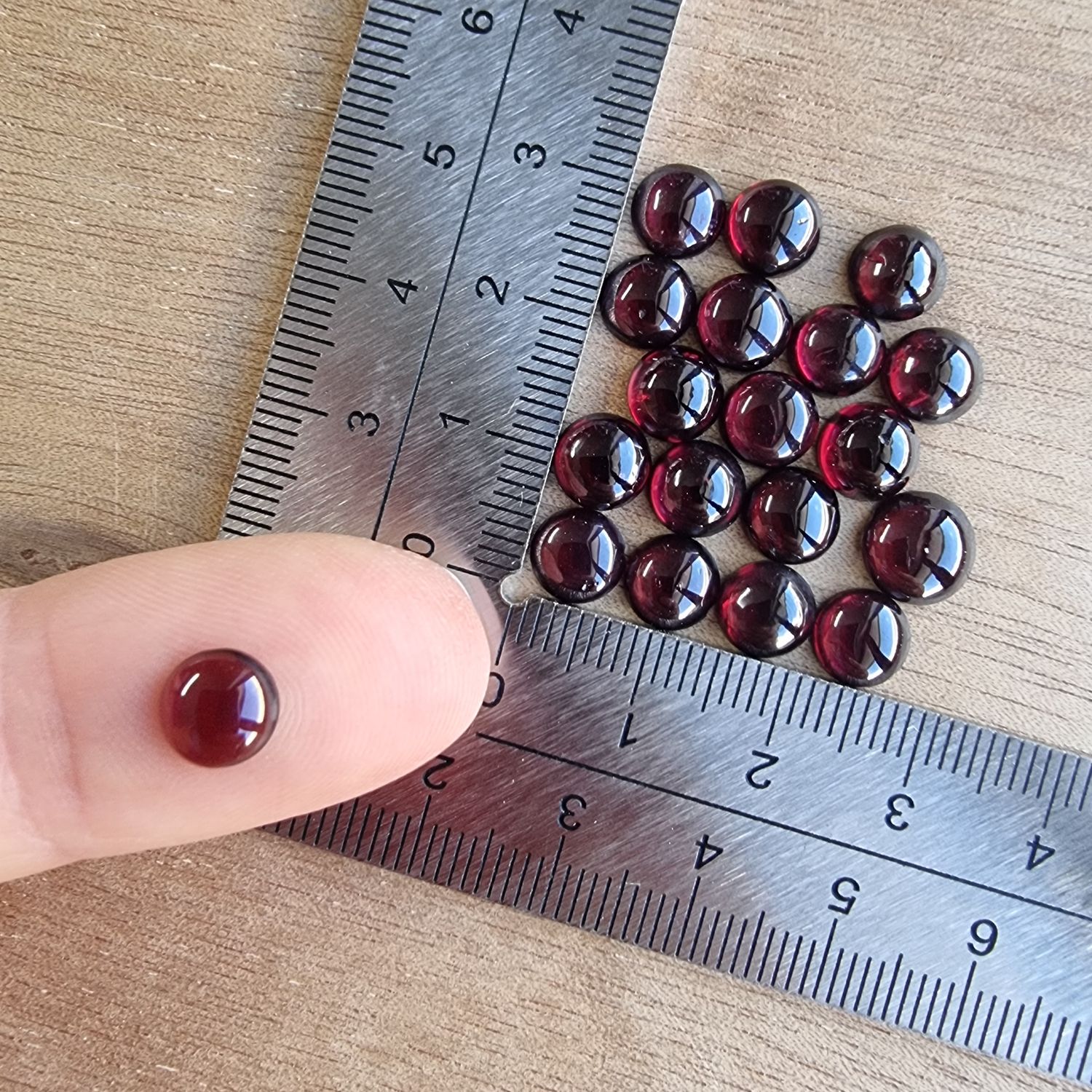 Garnet Cabochon Lot / Pendant Lot for jewelry making or diy craft projects 6.4gr