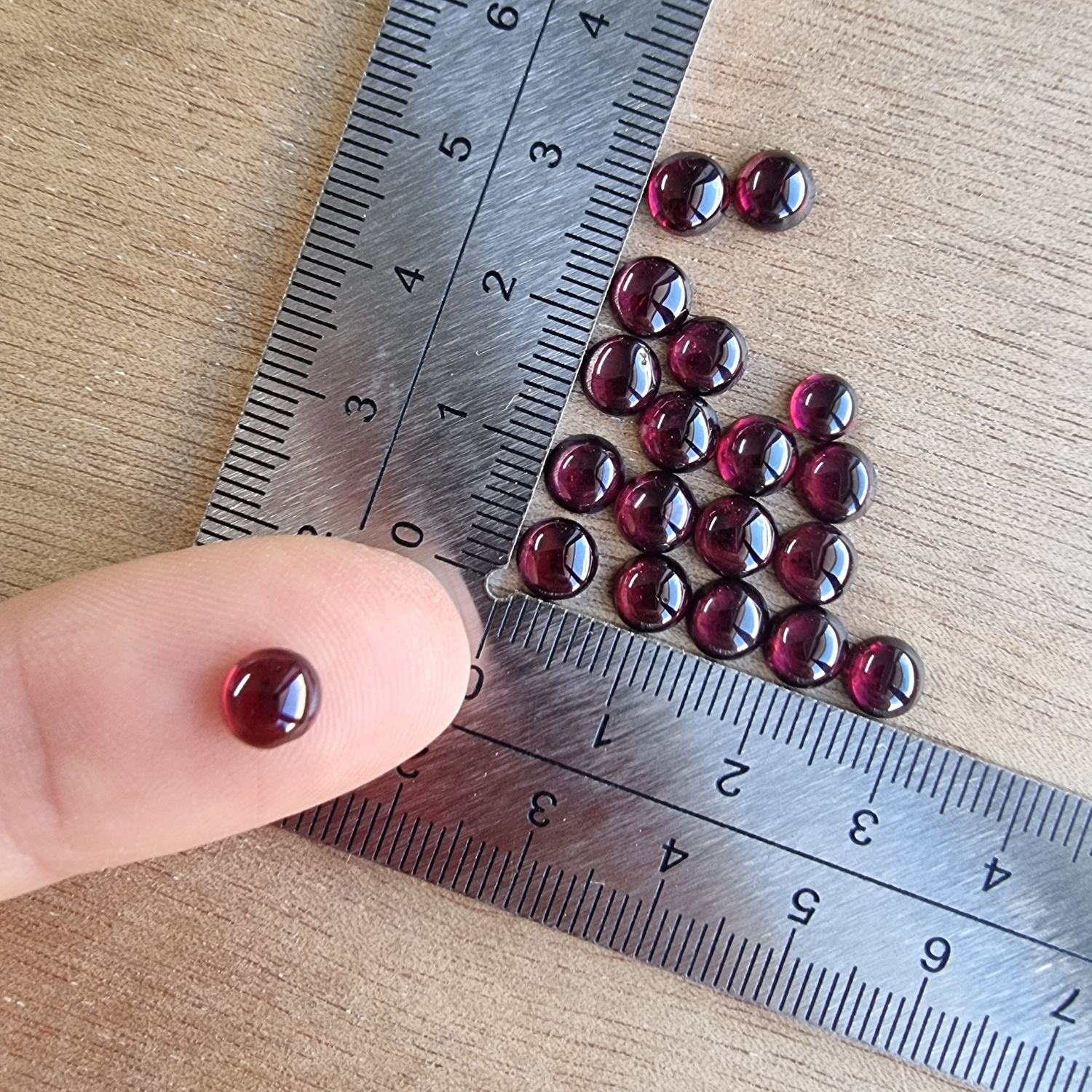 Garnet Cabochon Lot / Pendant Lot for jewelry making or diy craft projects 4gr