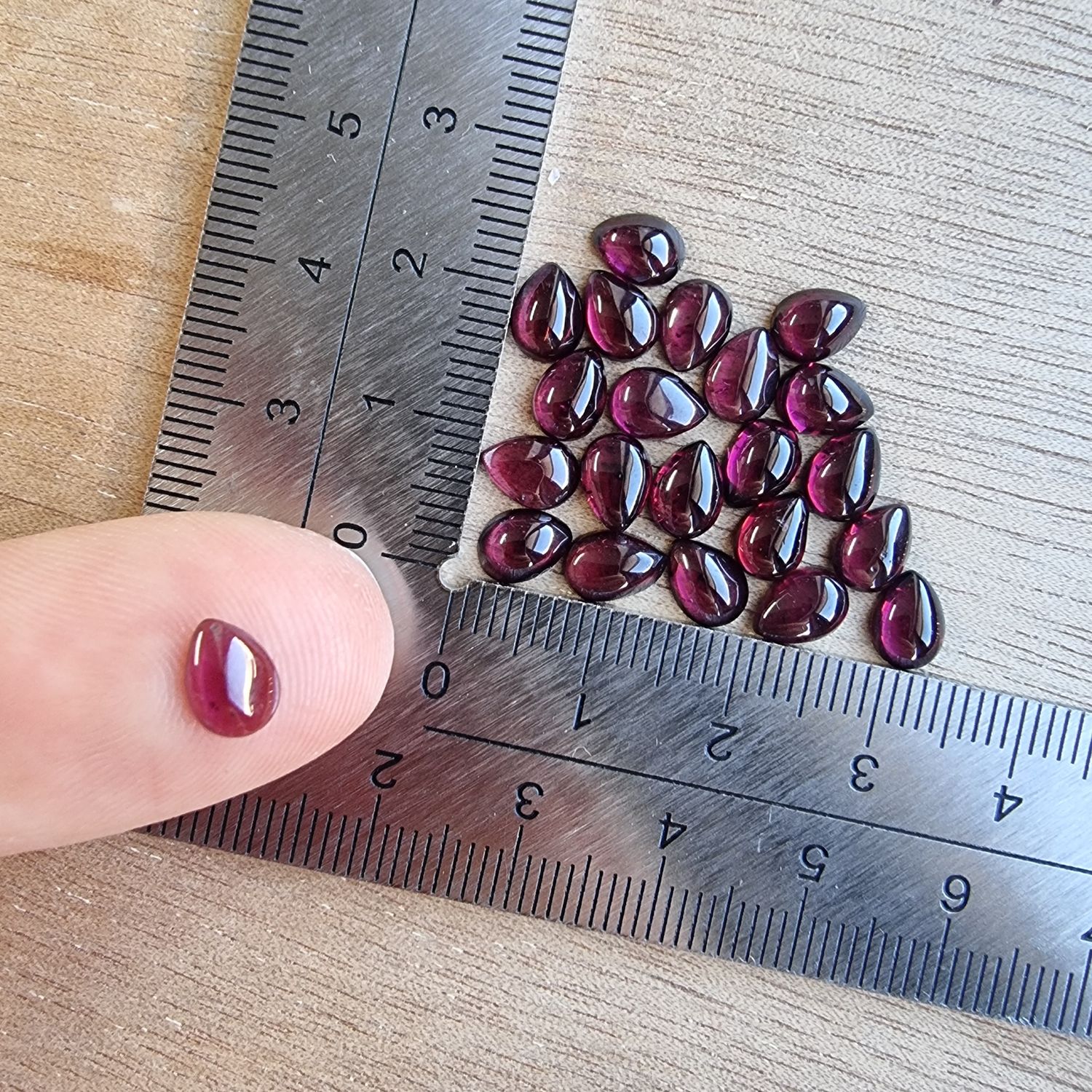 Garnet Cabochon Lot / Pendant Lot for jewelry making or diy craft projects 4gr