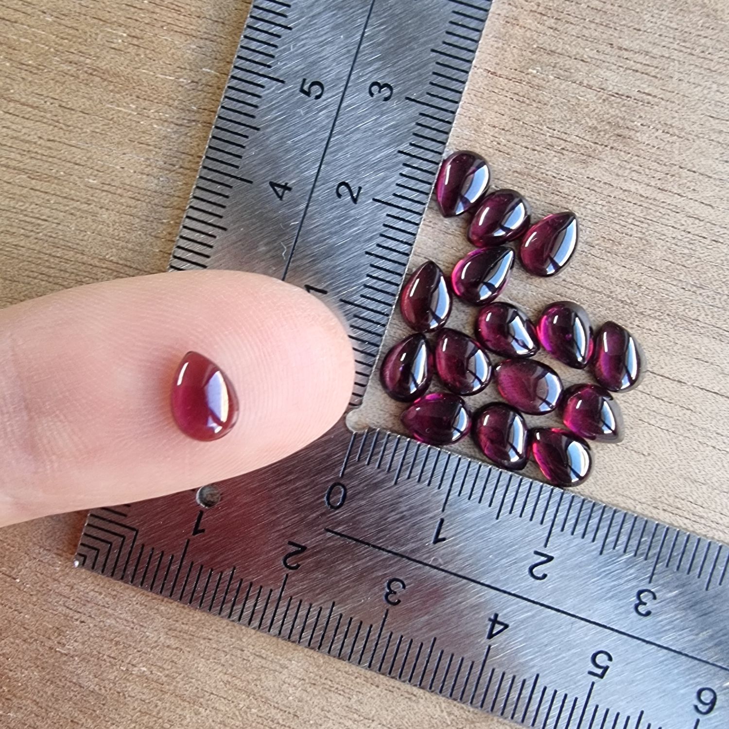 Garnet Cabochon Lot / Pendant Lot for jewelry making or diy craft projects 2.9gr