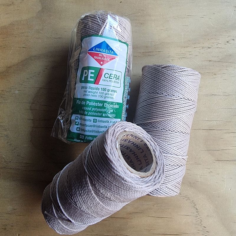 Cor #05 1.5mm Waxed Linhasita Thread FULL 128metre Spool Cor #05 1.5mm Waxed Linhasita Thread FULL 128metre Spool