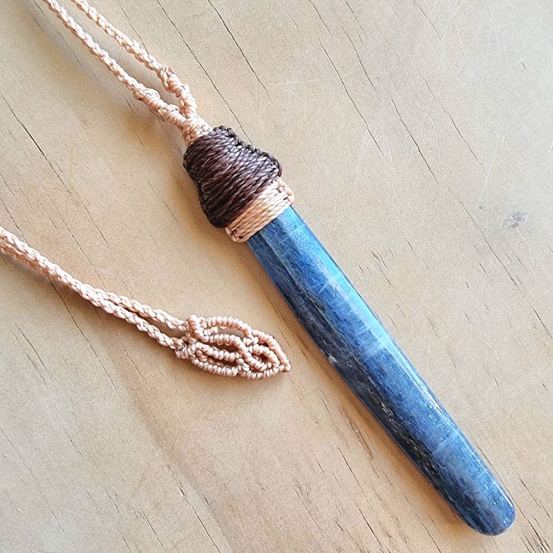 Blue Kyanite Polished Blade Micromacrame Unisex Necklace 