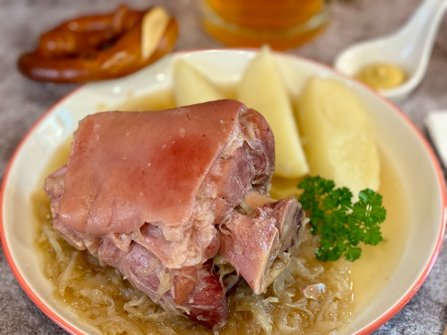 Eisbein/ Stewed Pork Knuckle/北德水煮豬腳