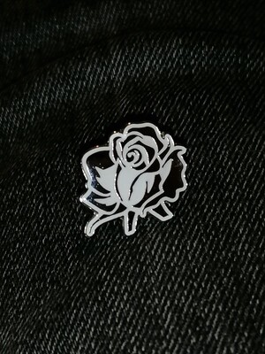 Small White Rose UK Badge