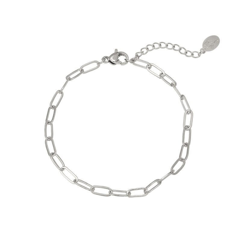 Chained up bracelet