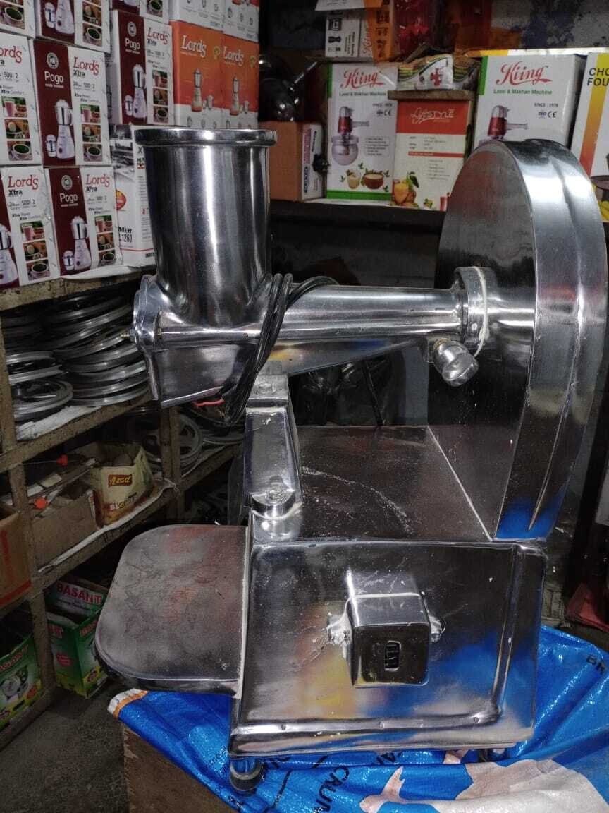 Manjeet Kitchen 65 Number 
Fully Covered Juice Machine
Semi Automatic  
orange juice, mausami, grape, water mellon
0.5HP