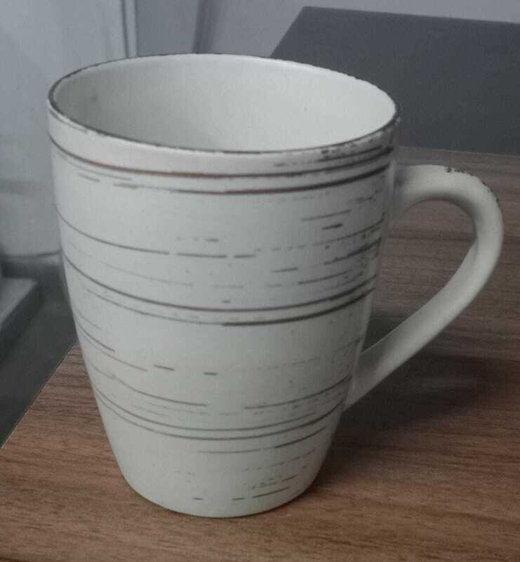 CERAMIC MUG