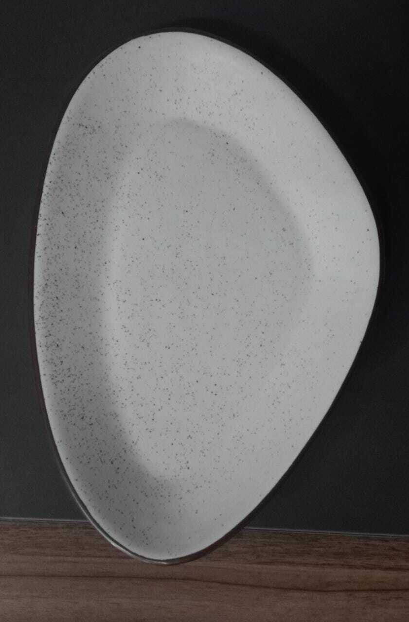 CERAMIC SMALL TRIANGLE PLATTER
