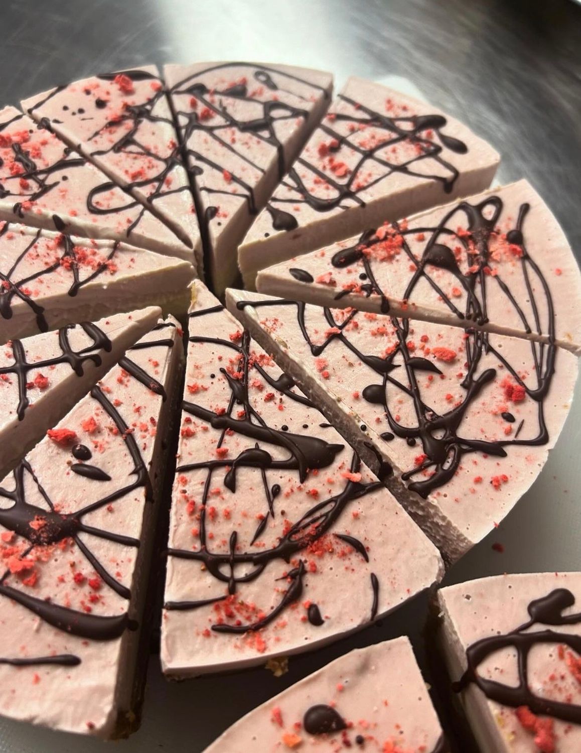 Almond & Neapolitan Cheezecake