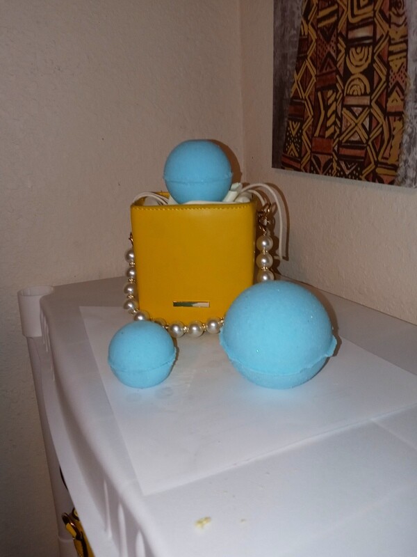 Blu Razzberri Bath Bombs