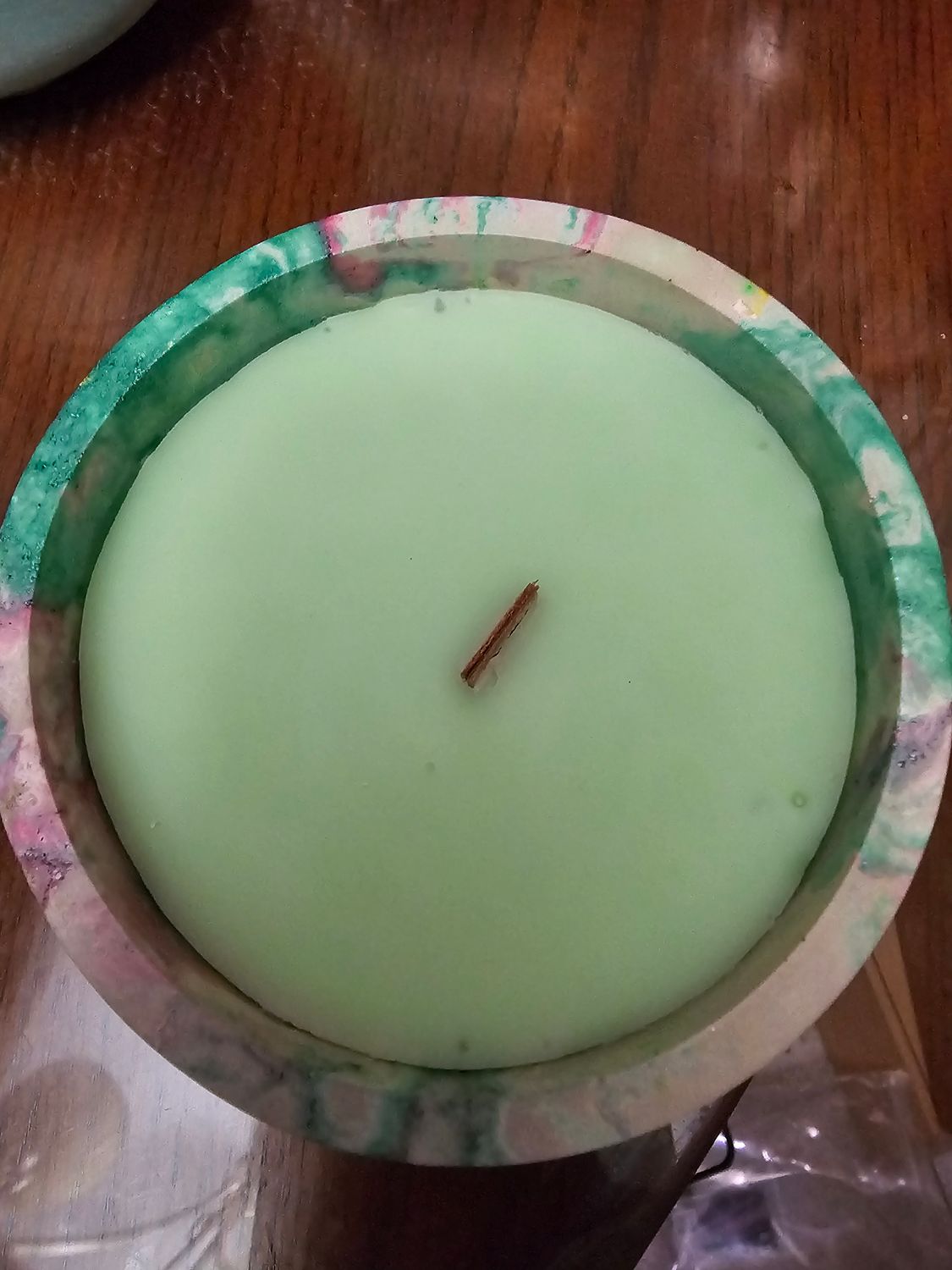 Concrete Candles Cucumber Melon scent
