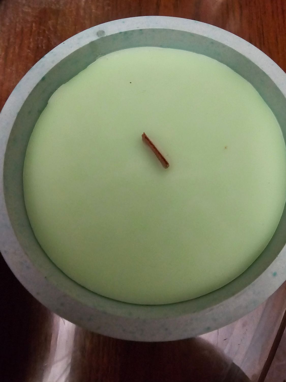 Concrete Candles Cucumber Melon scent