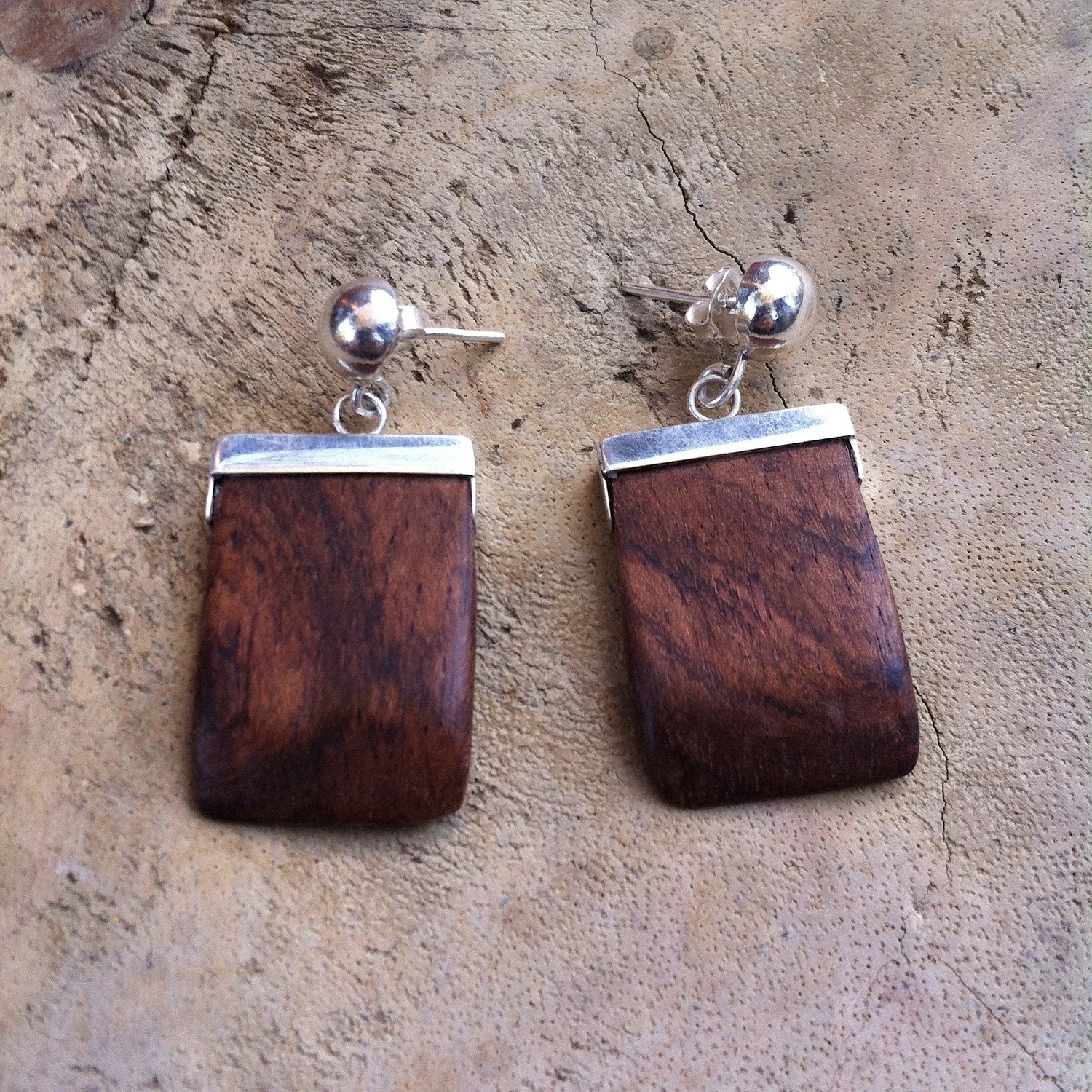 YANESHA CHIP EARRINGS