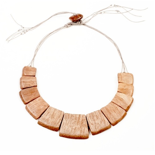 RADIANT SCULPTED WOOD NECKLACE