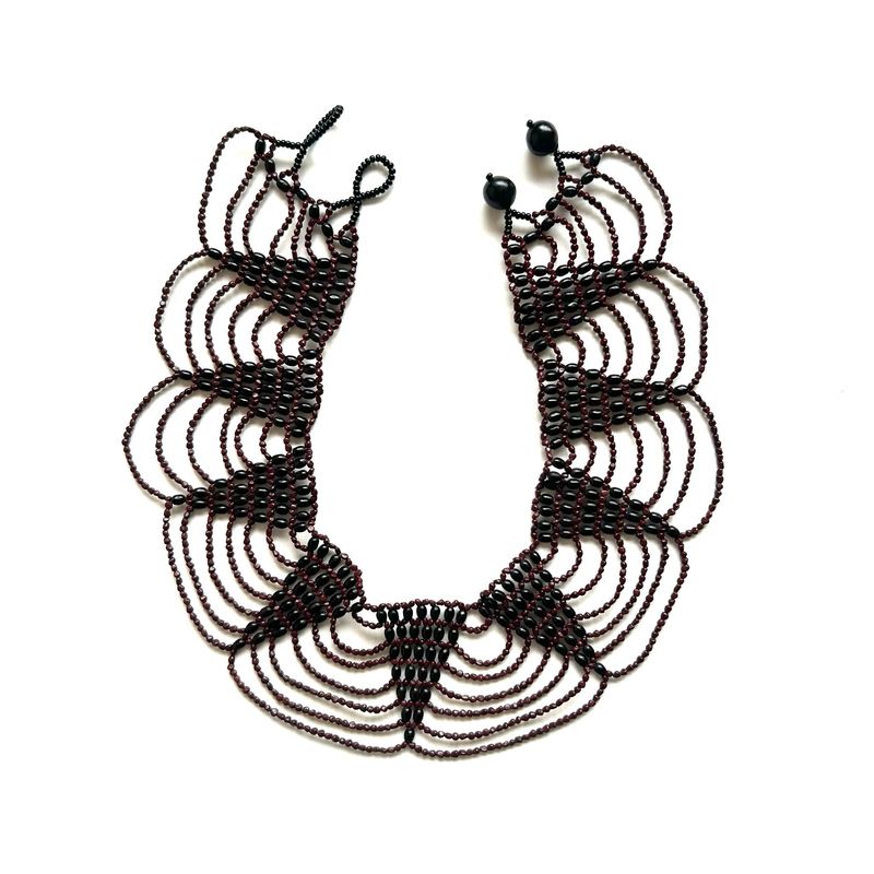 ETSA COLLAR BEADED NECKLACE AUBERGINE