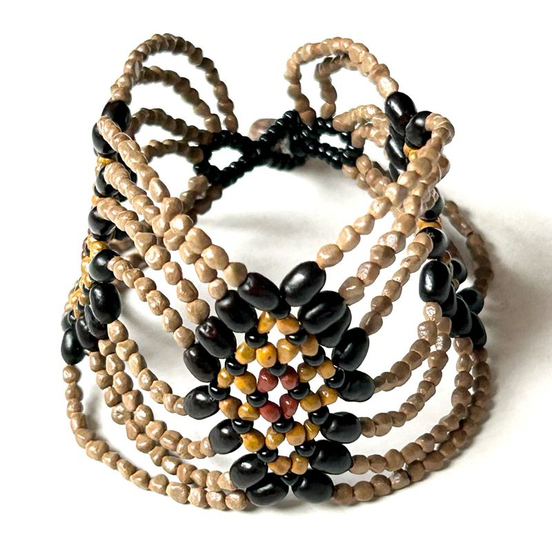 AWAJUN DIAMOND BEADED BRACELET NATURAL BLACK TURMERIC