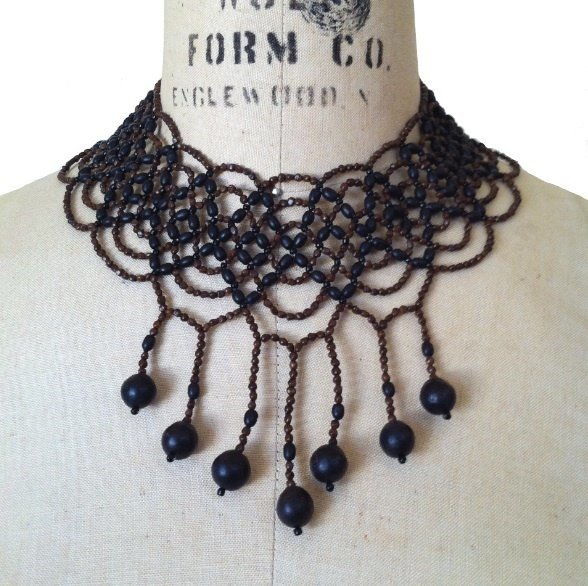 NUWA BEADED CHOKER NECKLACE