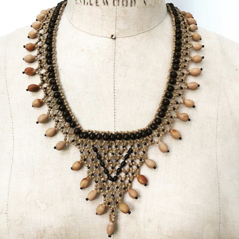 AWAJUN NAYA BEADED NECKLACE SAND