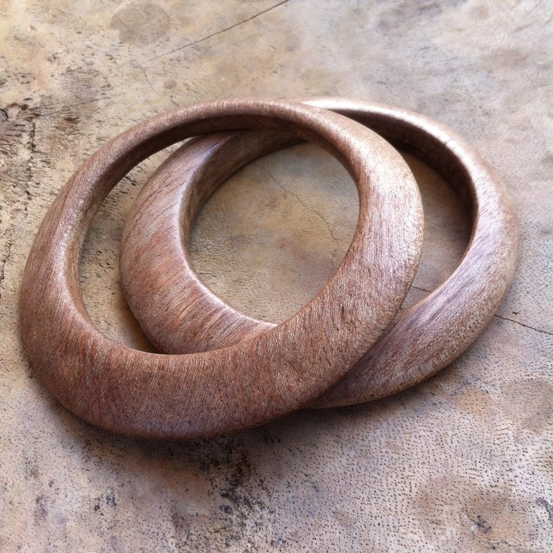 ESSENCE OF THE FOREST WOOD BANGLE