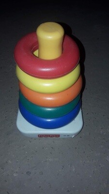 Pyramide Fisher price arc-en-ciel