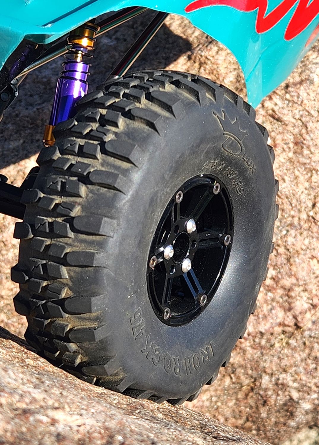Iron Rock 475, Scale Class Tire for 1.9 Wheels Iron Rock 475, Scale Class Tire for 1.9 Wheels