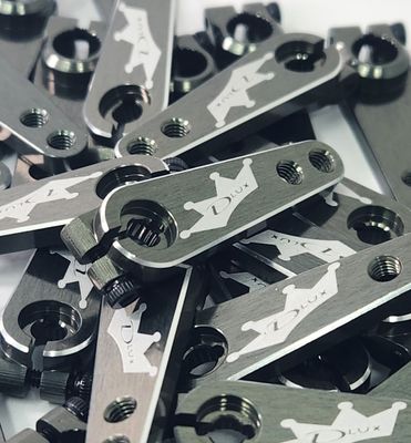 Dlux Clamping Servo Horn