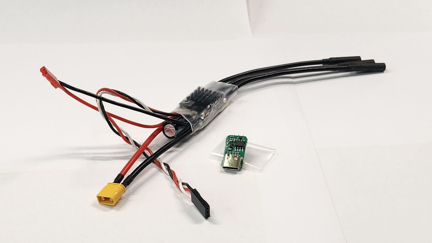 Dlux S2 ESC, Battery Connection: XT30