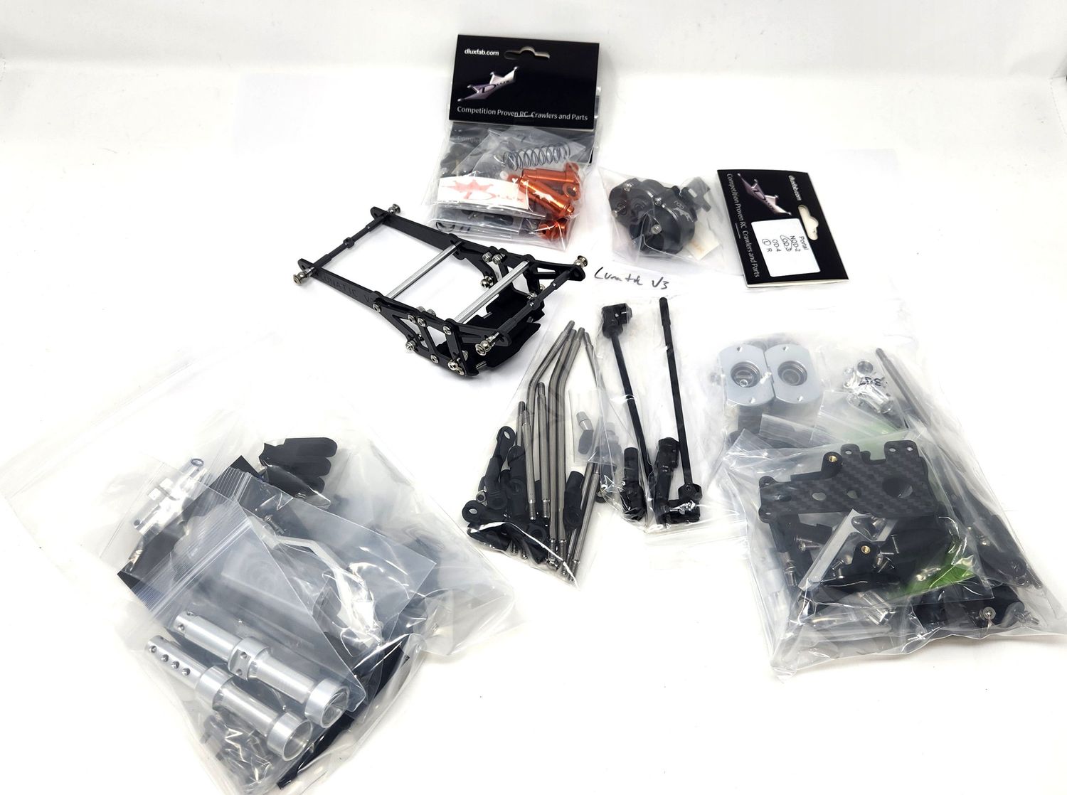 ルーです。 Dlux Lunatic Builders Kit