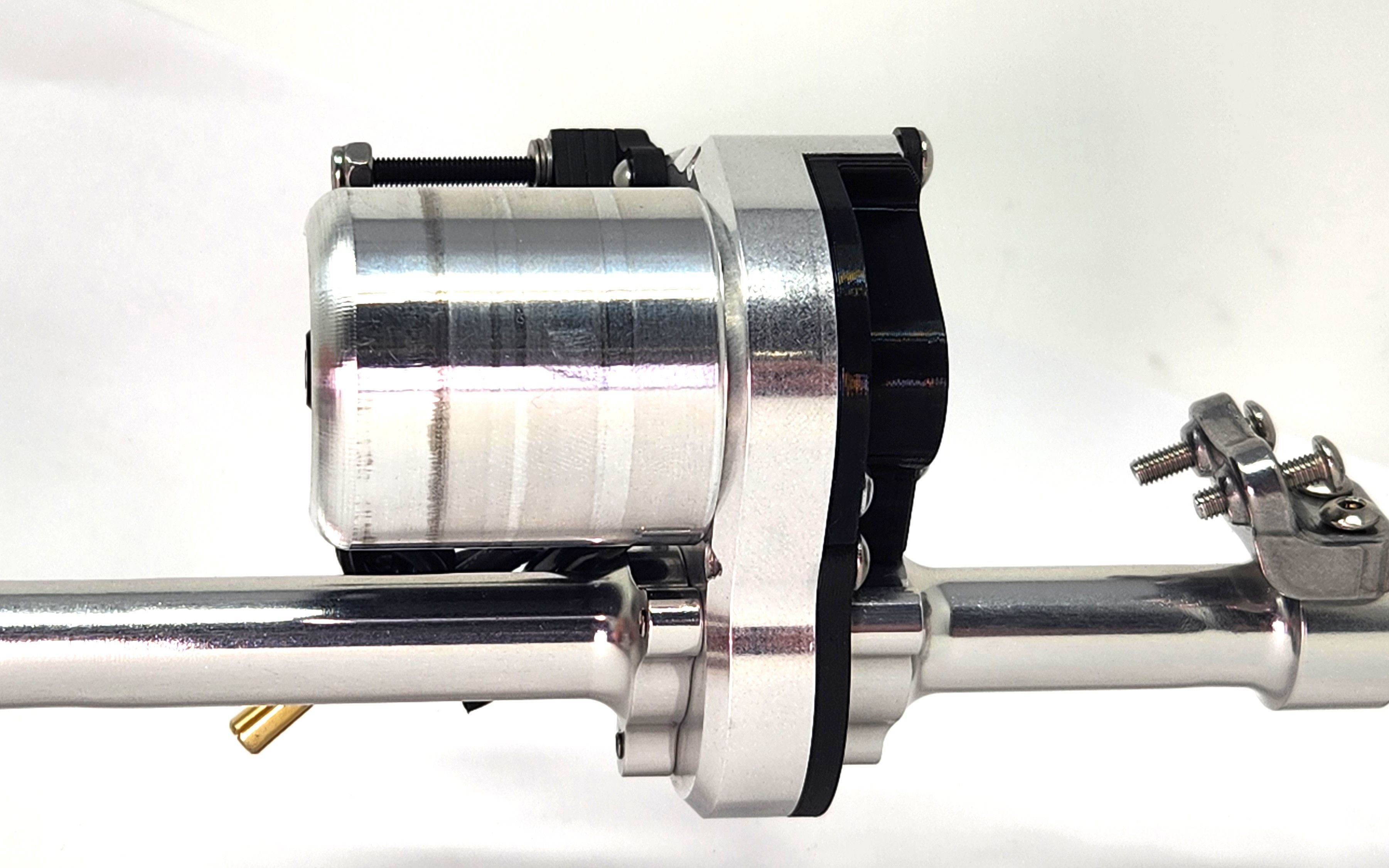 Dlux Stumpy brushless outrunner motor