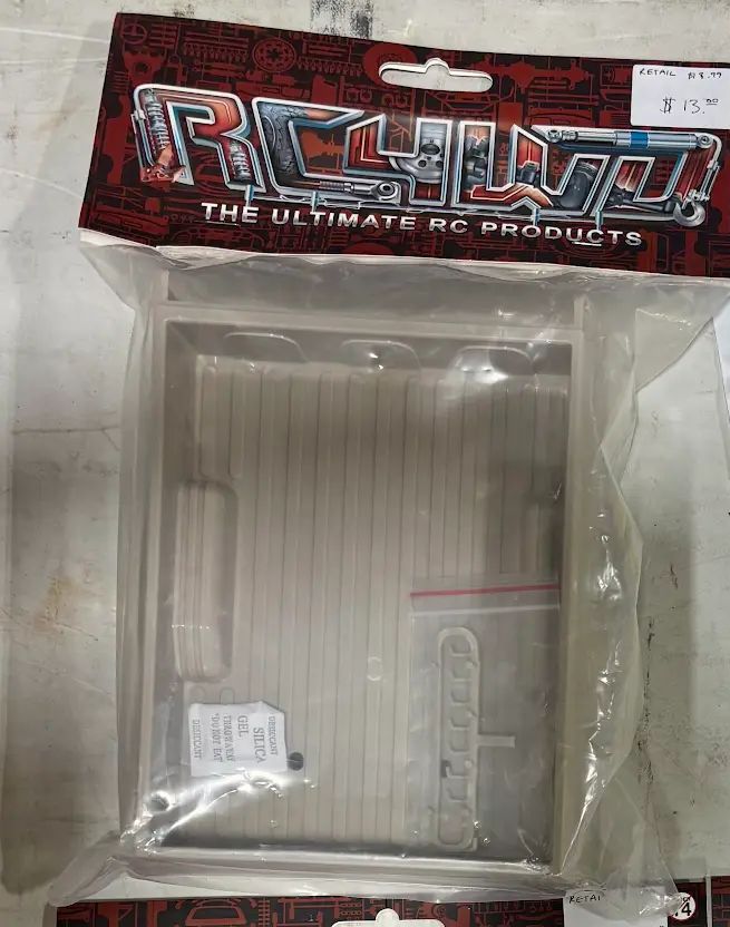 RC4WD 1982 Toyota Pickup and Mojave II Rear Bed (Primer Gray)
