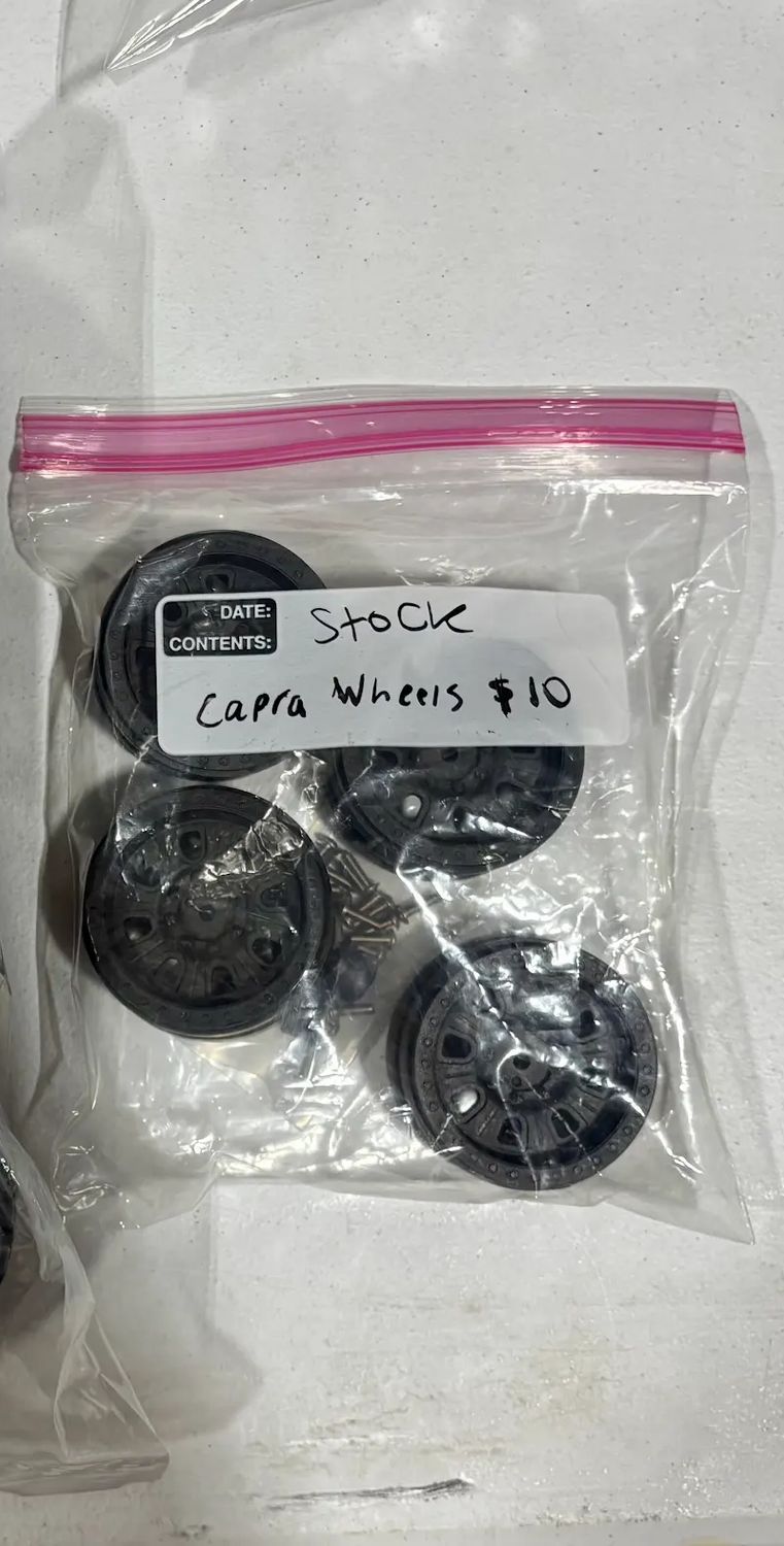 Stock Capra Wheels (Set of 4)