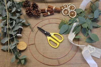 The Daisy Chain DIY Wreath Making Kits The Daisy Chain DIY Wreath Making Kits