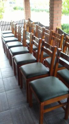 🌲 Drveni Trpezarijski Stolovi sa Metalnim Nogama: Vodič za Cene, Izdržljivost i Kupovinu u 2025.