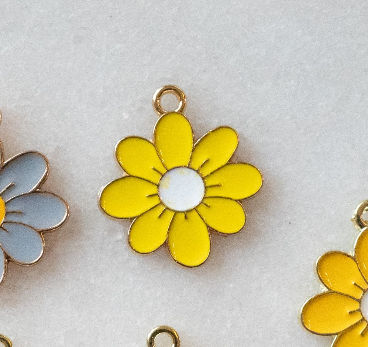 Breloque - Fleur JAUNE