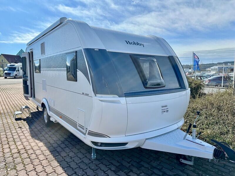 Hobby 560 KMFe De Luxe, Markise/Klimaanlage