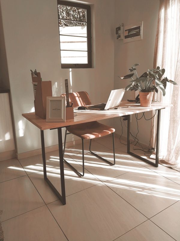 MED, the desk