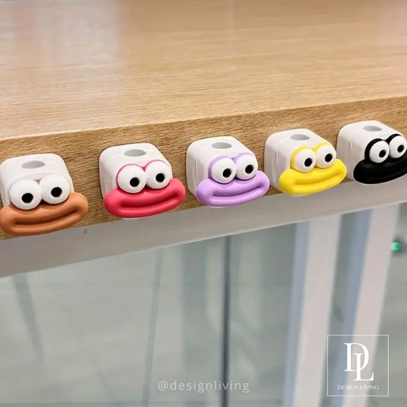 Magnetic Cable Holders (5)