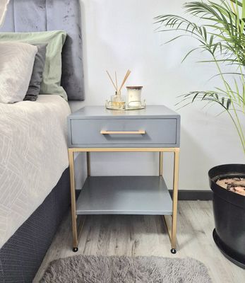 Bedroom Pedestals