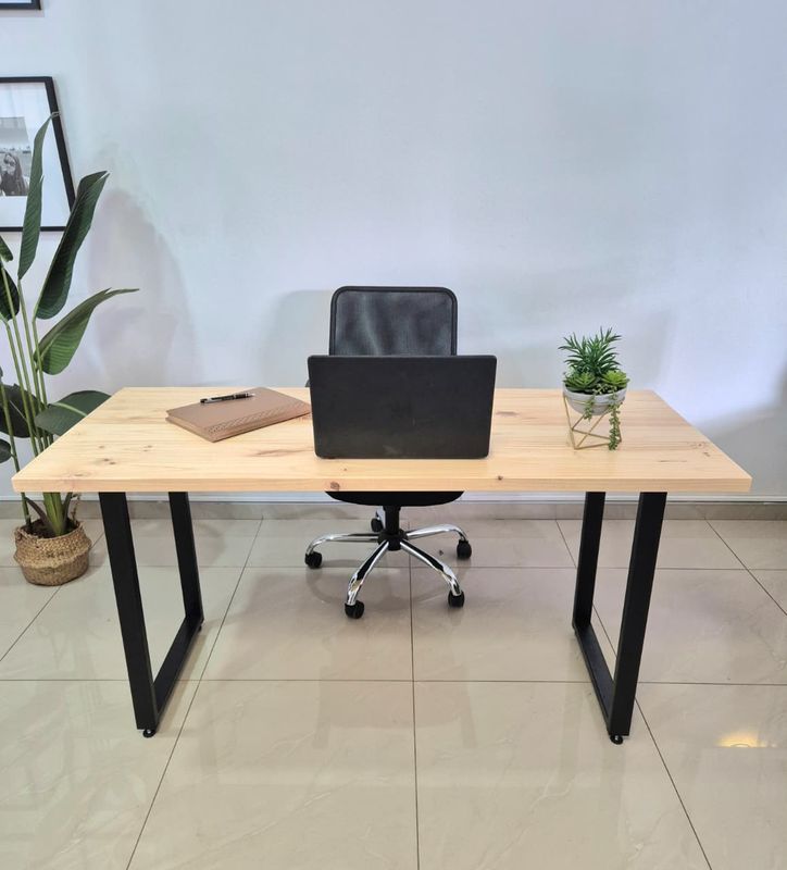 Pro Pine Desk 32MM