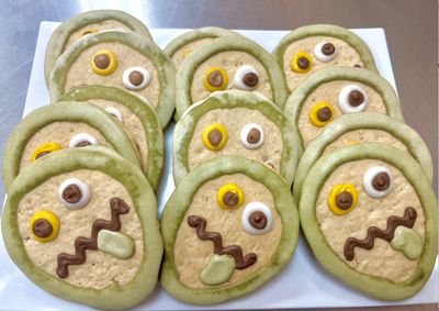 Zombie Dogs, 6 Pieces