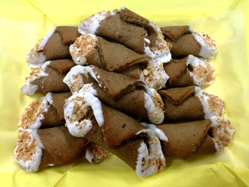 Howl-ly Cannoli, 8 pieces