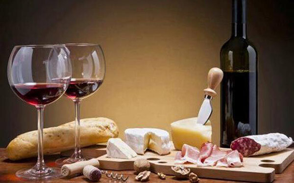 December 8 - Sampling La Dolce Vita Italian Vino, Formaggio e Antipasti