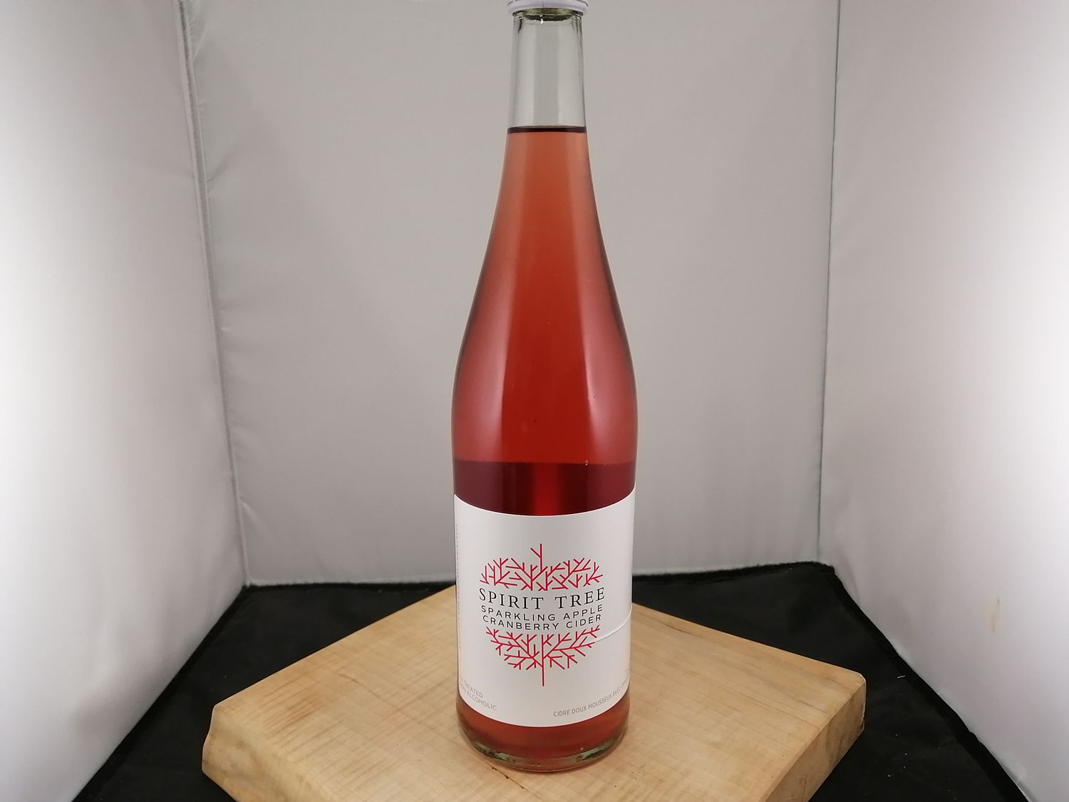 Cider - Sparkling, non-alcoholic cranberry and apple