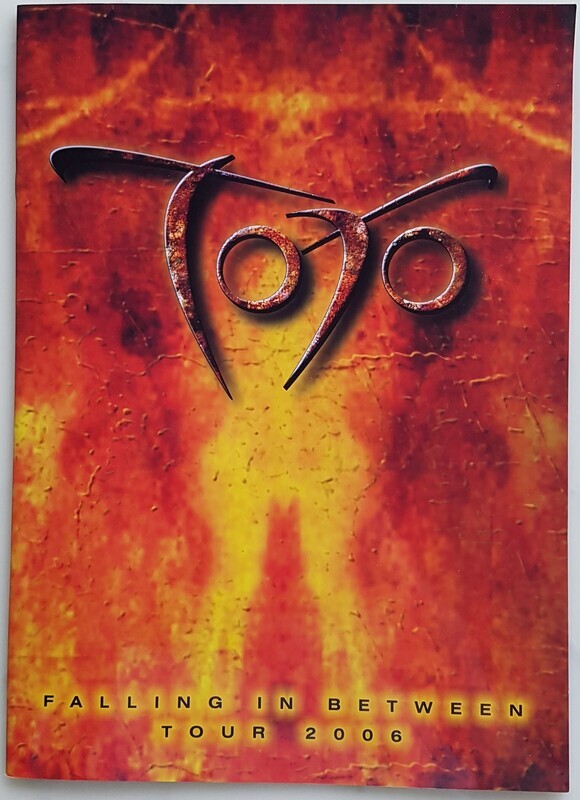 TOTO - Falling in Between - Tourbook