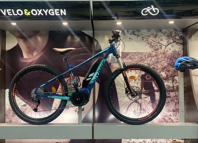 Vélo électrique bleu Gitane