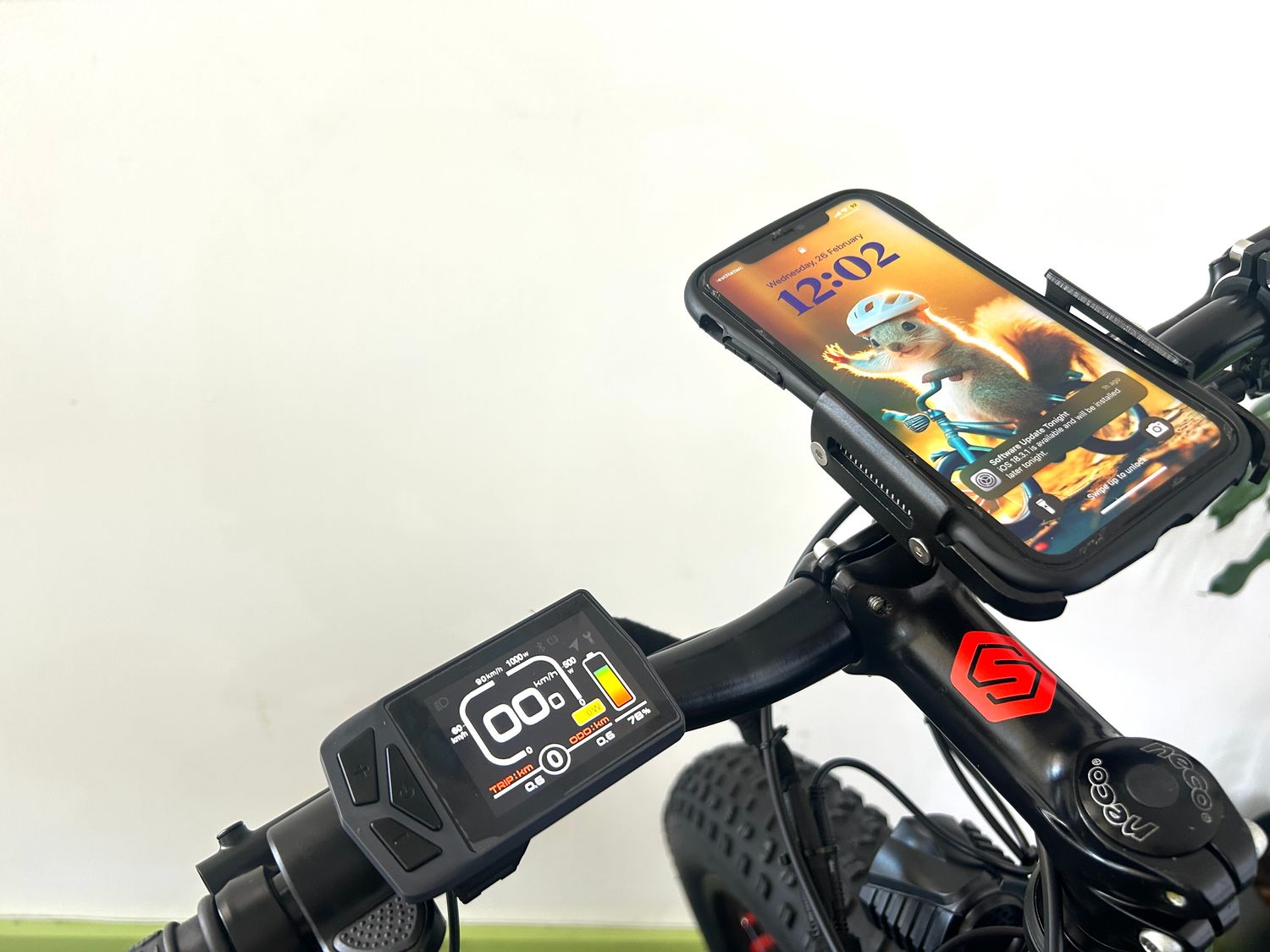 BIKE CELL PHONE HOLDER