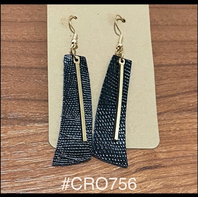 Croc Black Earrings