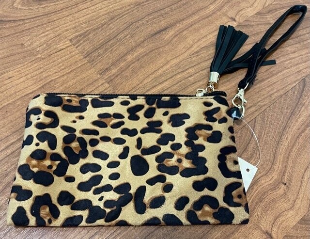  Tassel Wristlet