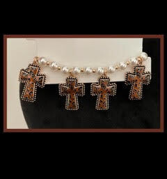 York Pearl Leopard Cross Stretch Bracelet