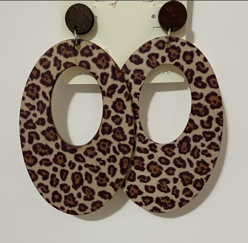 Mallorie Large Oval Wood Earrings